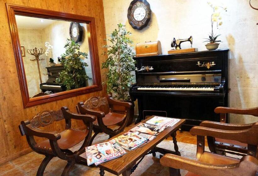 Отель Palacio Antigua Audiencia
