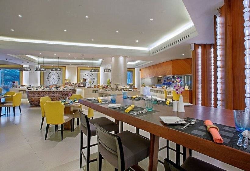 هتل Parkroyal Yangon