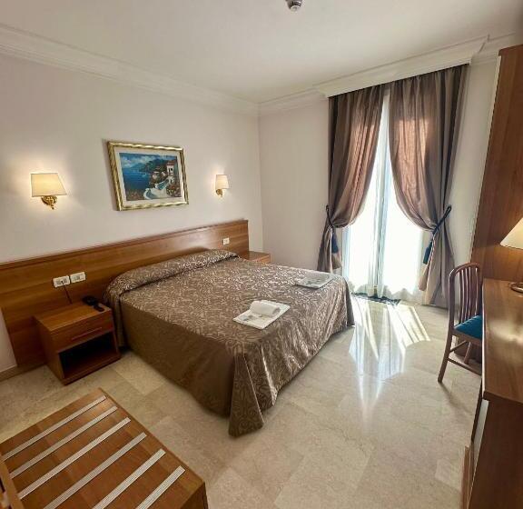 Fotos del hotel Principe Di Piemonte:  3