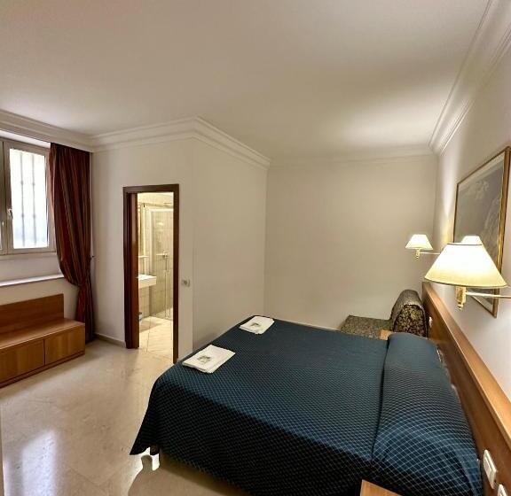 Fotos del hotel Principe Di Piemonte:  4