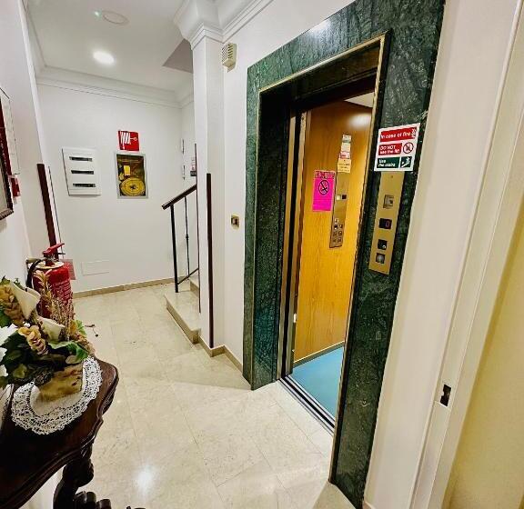 Fotos del hotel Principe Di Piemonte:  7