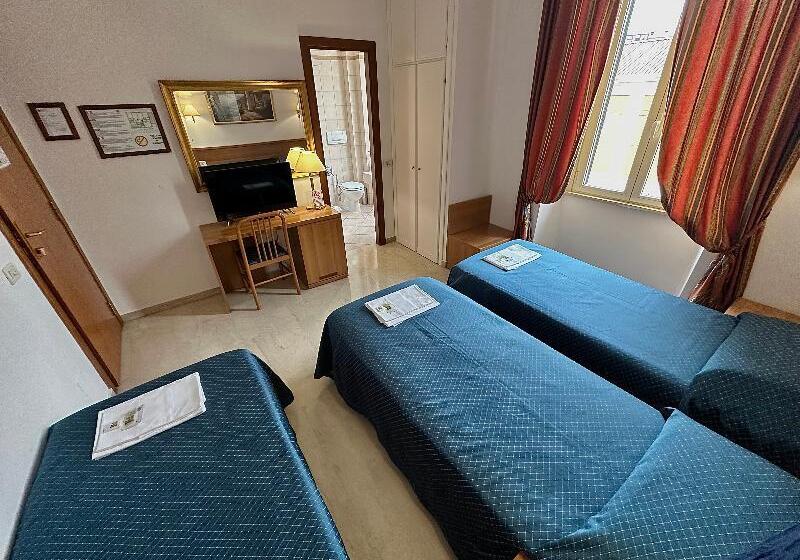 Fotos del hotel Principe Di Piemonte:  2