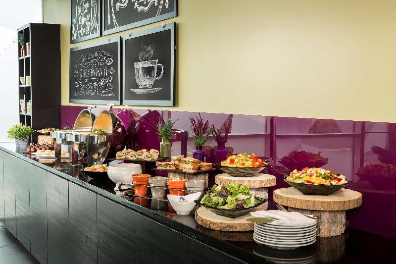 هتل Radisson  & Conference Centre London Heathrow