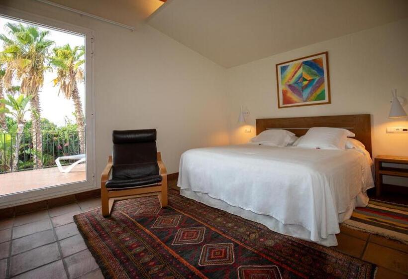 Hotel Rural Tancat De Codorniu