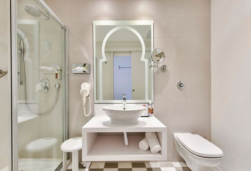 Db San Antonio Hotel + Spa All Inclusive