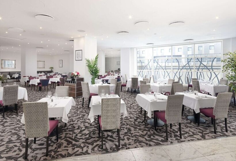 هتل Sofitel London Gatwick