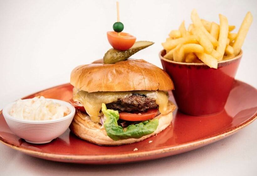 هتل Sofitel London Gatwick