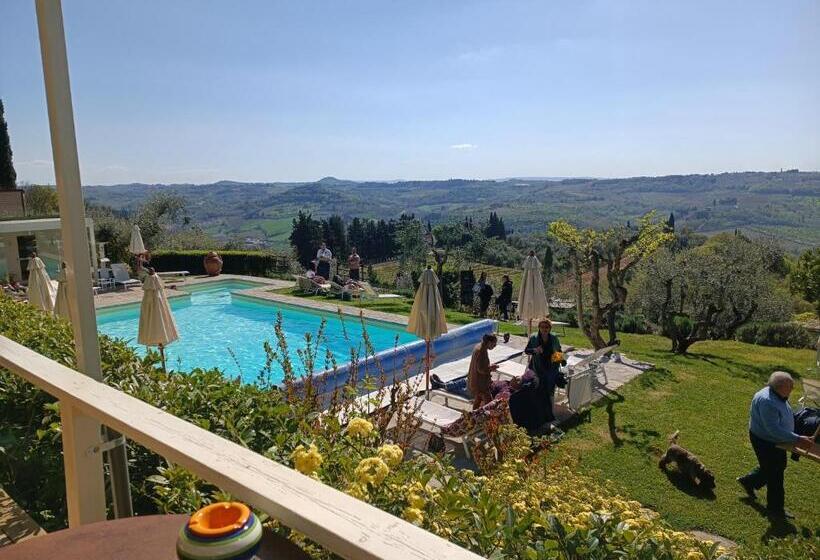 فندق Villa I Barronci Resort & Spa
