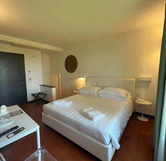 هتل Villa I Barronci Resort & Spa