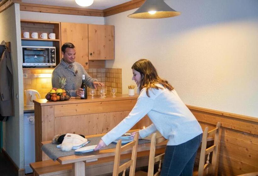 Le Cheval Blanc   Village Montana