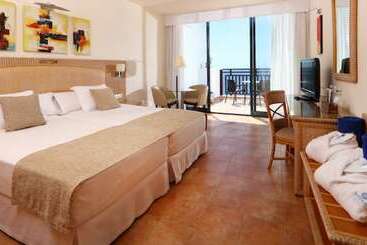 استراحتگاه Sandos Papagayo