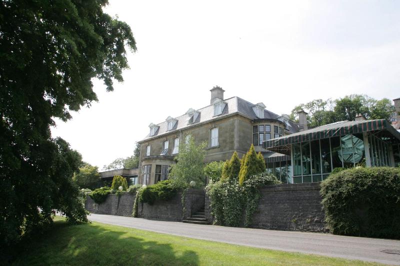 استراحتگاه The Manor House At Celtic Manor