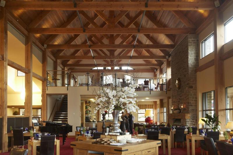 استراحتگاه The Manor House At Celtic Manor