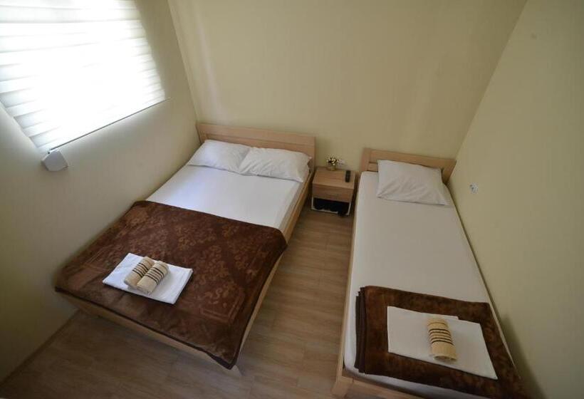 هاستل Apartmani Mv