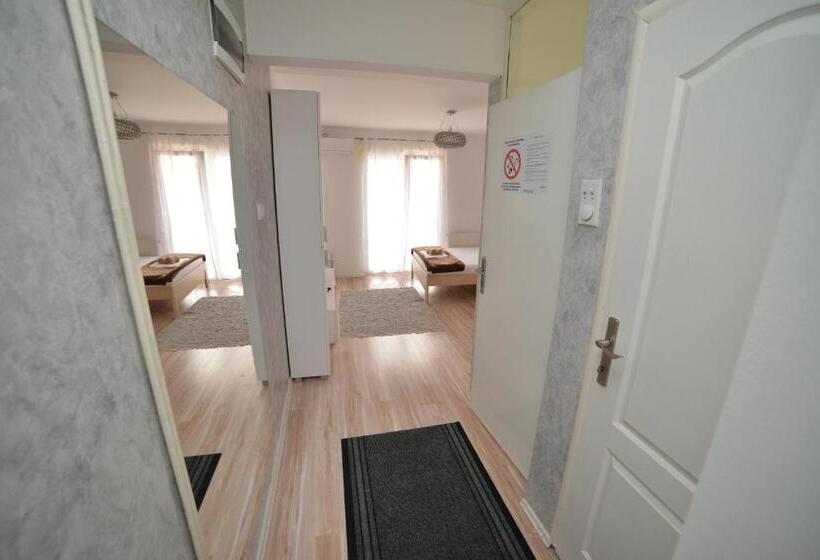 هاستل Apartmani Mv