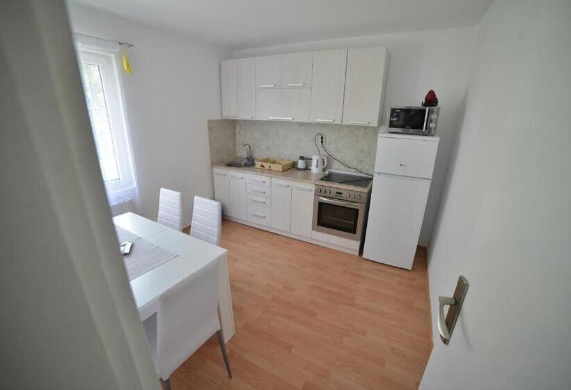 هاستل Apartmani Mv