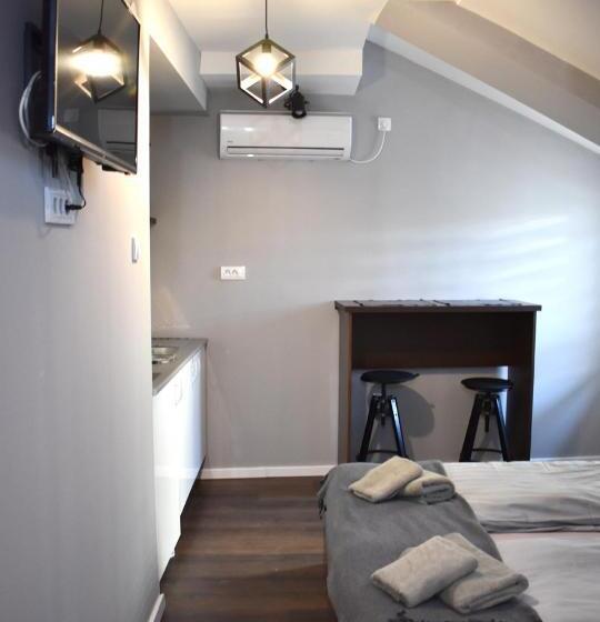 پانسیون Apartmani Zrenjanin