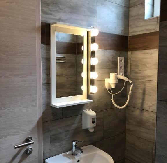 پانسیون Avas Apartman