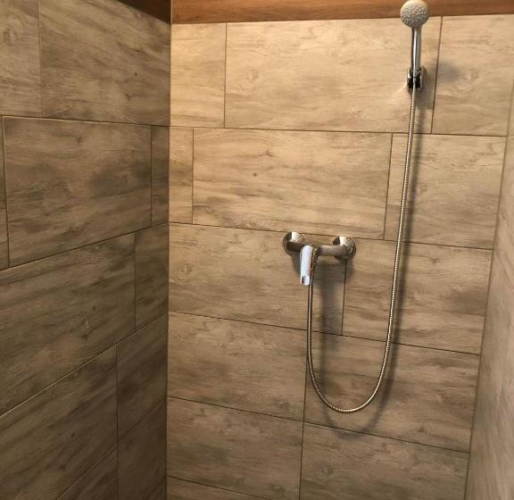 پانسیون Avas Apartman