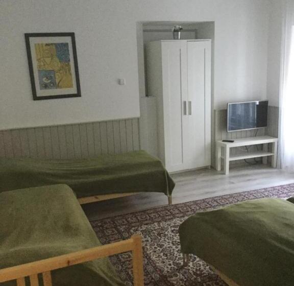 پانسیون Avas Apartman