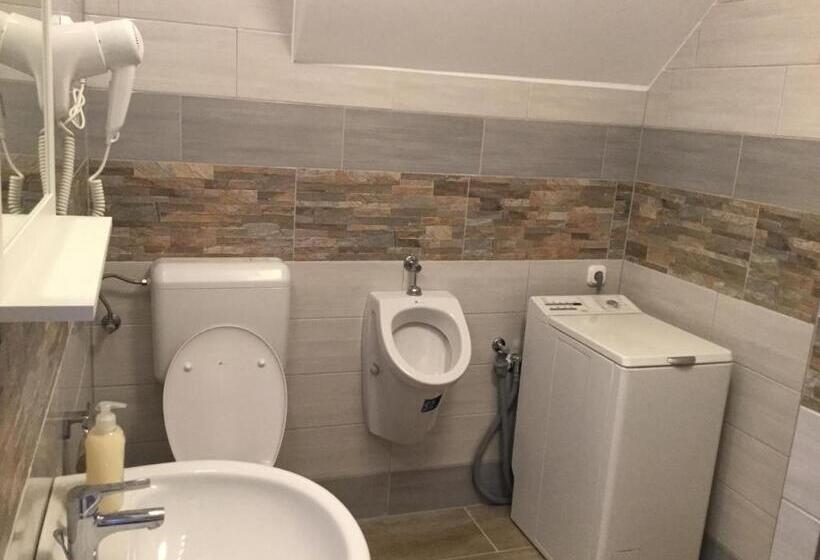 پانسیون Avas Apartman