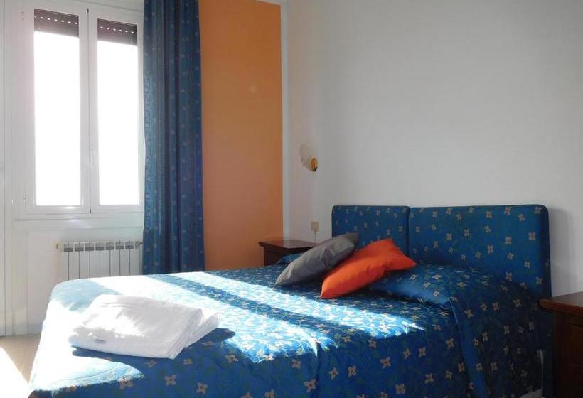 پانسیون Baia Delle Favole Affittacamere