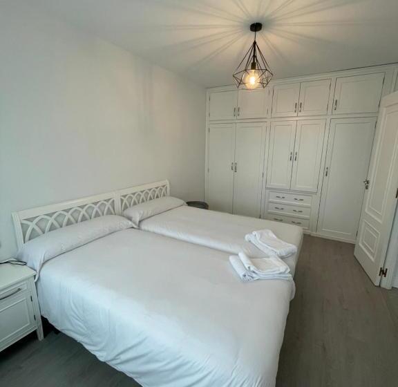 پانسیون Hostal Portofino
