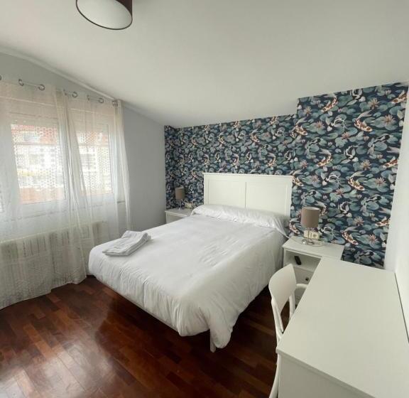 پانسیون Hostal Portofino