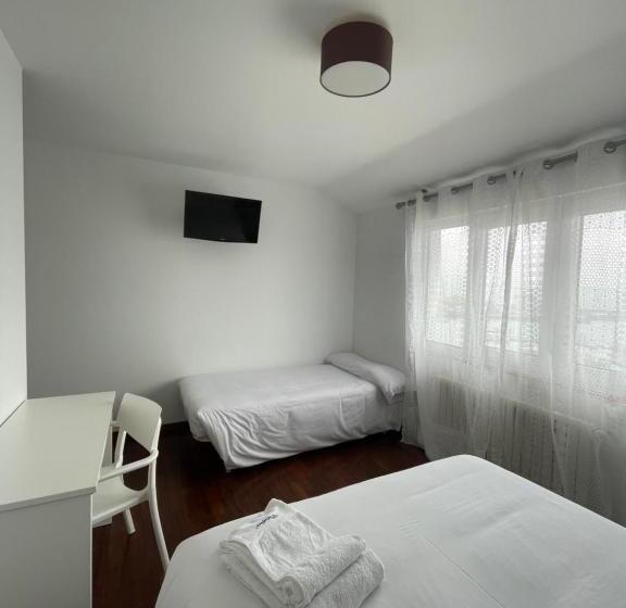 پانسیون Hostal Portofino