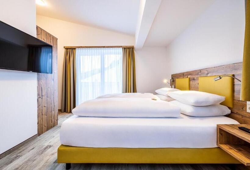 פנסיון Der Alpenblick