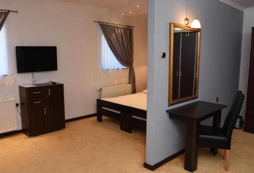 پانسیون Guest House Vila Lujza