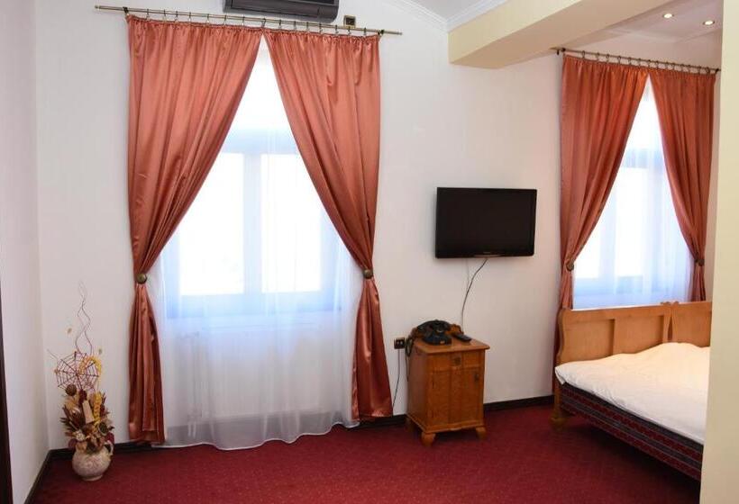 پانسیون Guest House Vila Lujza