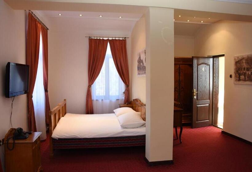 پانسیون Guest House Vila Lujza