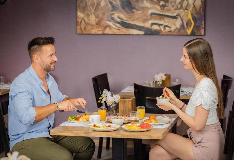 Fotos del hotel Exe Carlton Budapest:  53