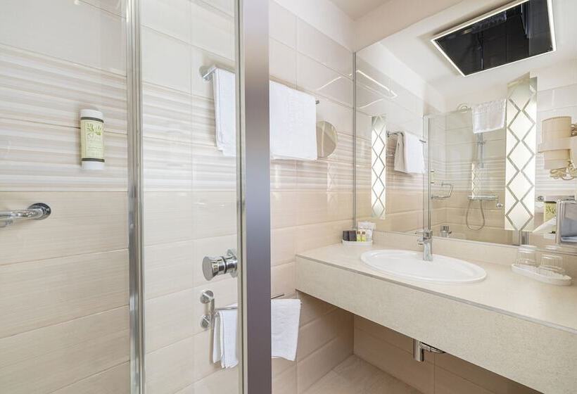 Fotos del hotel Exe Carlton Budapest:  37