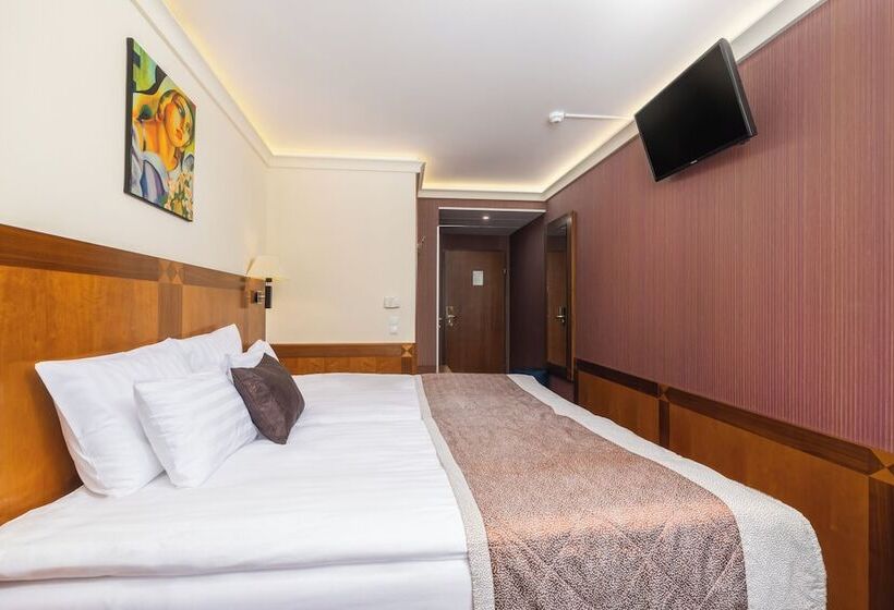 Fotos del hotel Exe Carlton Budapest:  12