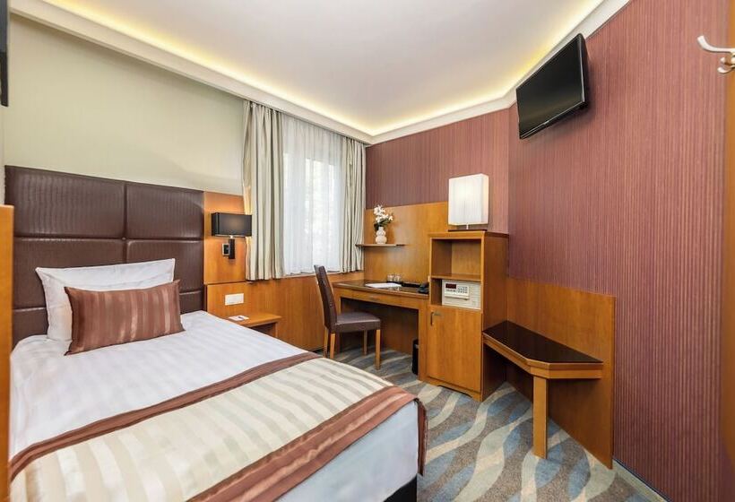Fotos del hotel Exe Carlton Budapest:  3