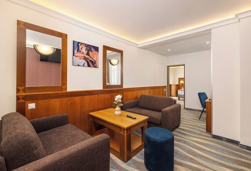 Fotos del hotel Exe Carlton Budapest:  18