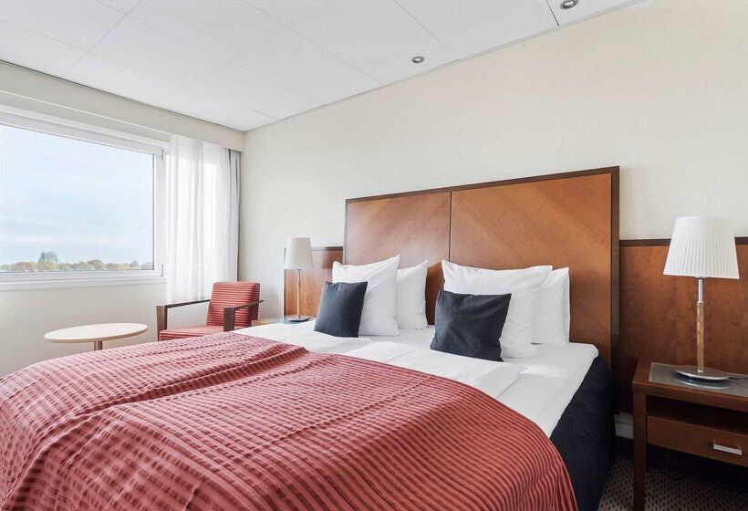هتل Best Western Plus Airport