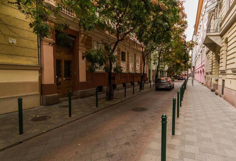 Fotos del hotel Corvin  Budapest Corvin Wing:  8