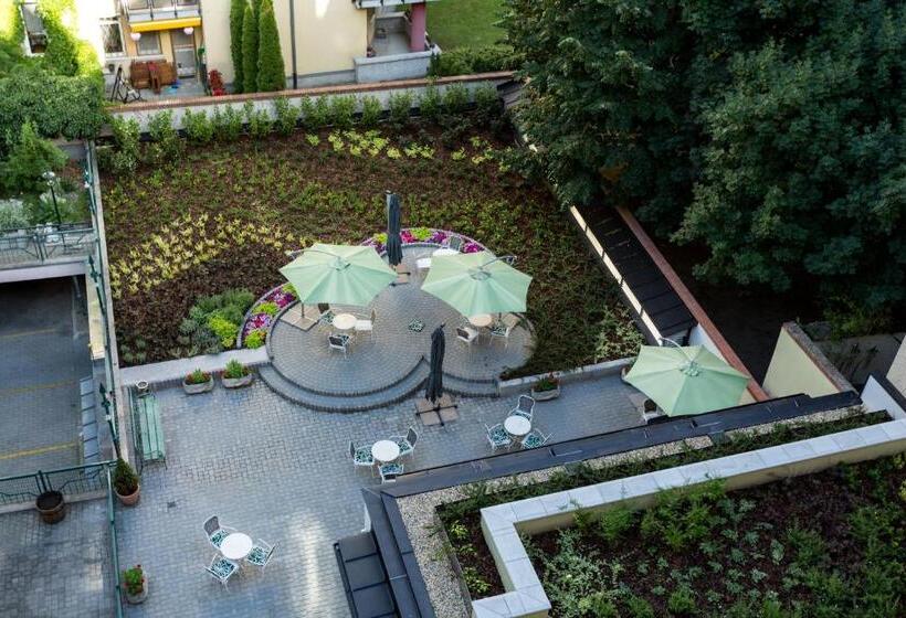 Fotos del hotel Corvin  Budapest Corvin Wing:  12