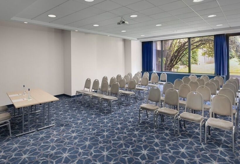 هتل Crowne Plaza Milan Linate, An Ihg