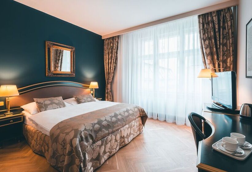 Fotos del hotel Elysee Hotel:  15