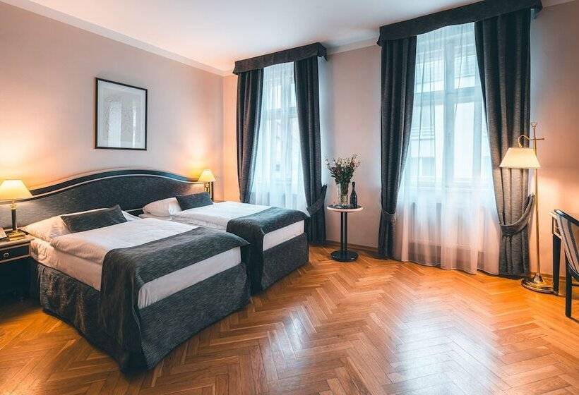 Fotos del hotel Elysee Hotel:  10