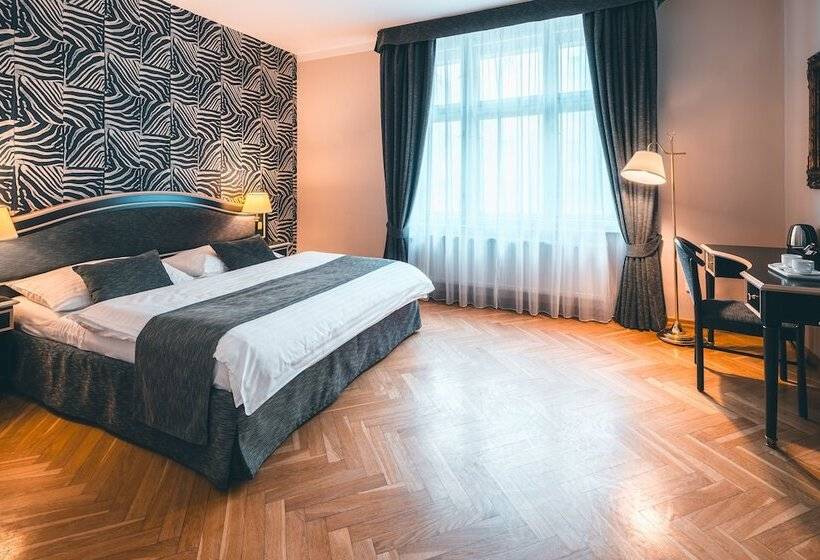 Fotos del hotel Elysee Hotel:  2