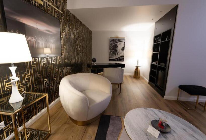 هتل Grand Hôtel Du Tonneau D Or
