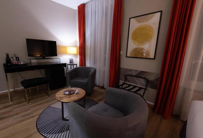 هتل Grand Hôtel Du Tonneau D Or