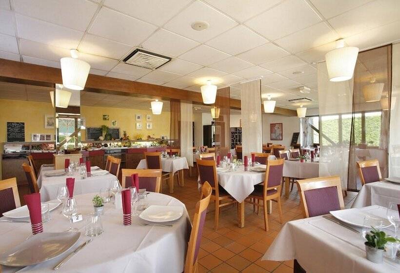 هتل Ikar   Fasthôtel Blois