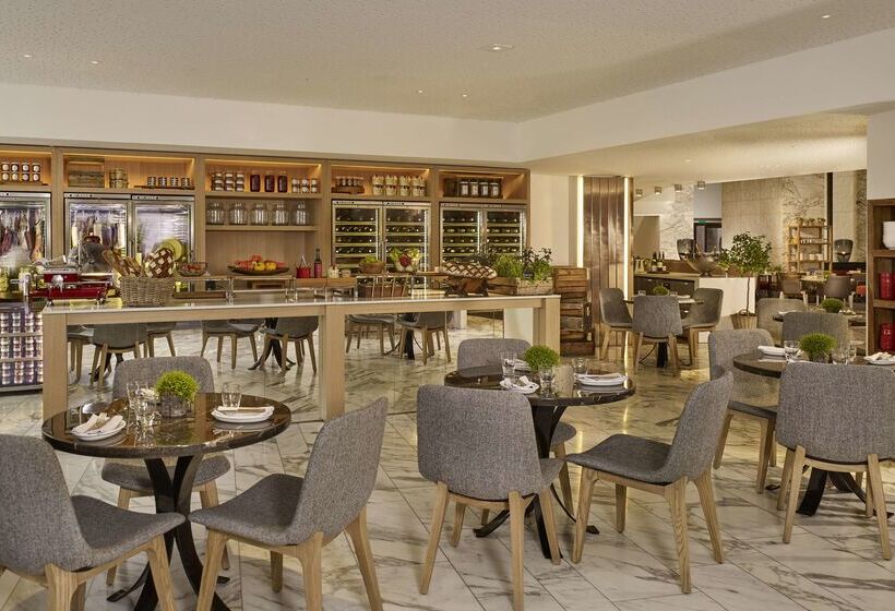 هتل Hyatt Regency Paris Etoile