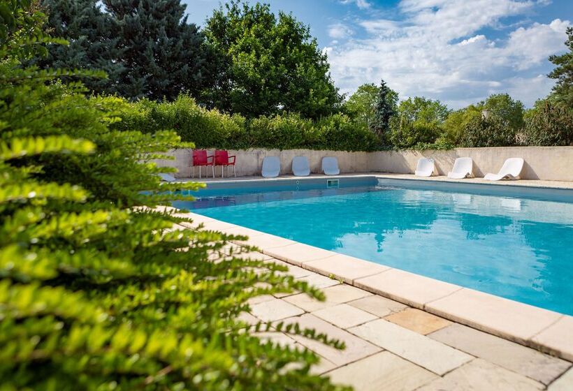 هتل Kyriad Prestige Beaune Le Panorama